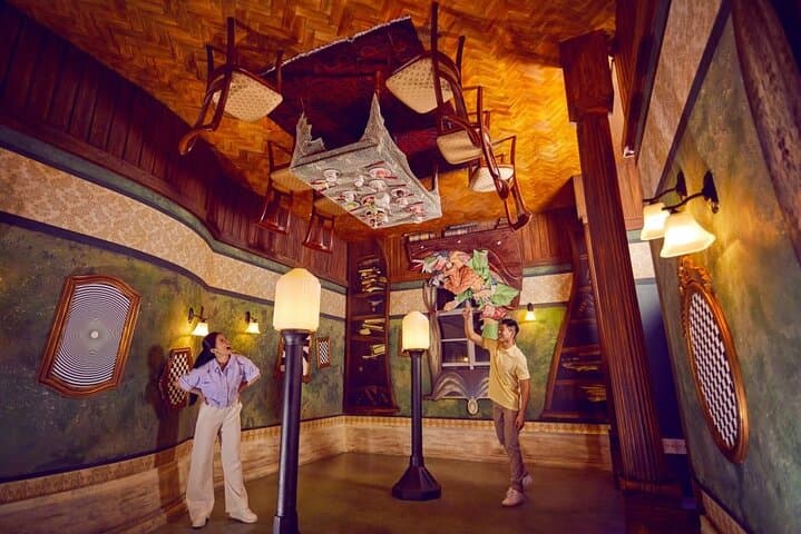 Private Abu Dhabi City Tour with Warner Bros: Sheikh Zayed, Corniche & Yas Island photo 5