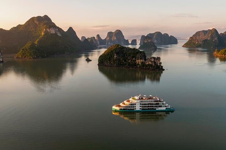 Capella Cruise: 2-Day Halong Bay & Lan Ha Bay Luxury Explorer from Hanoi photo 3
