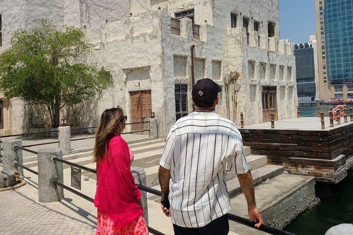 Private Old Dubai Tour: Abra Boat Ride, Souks & Mosque Visit photo 4