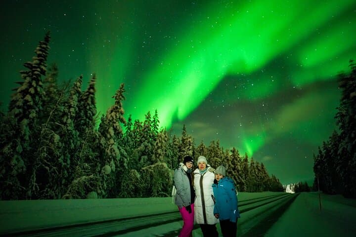 Family-Friendly Northern Lights Adventure from Rovaniemi — Aurora Chase & Tipi Campfire photo 3