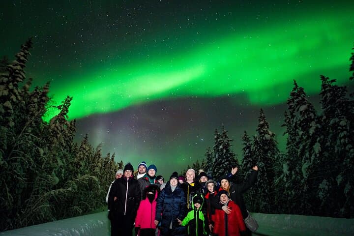 Family-Friendly Northern Lights Adventure from Rovaniemi — Aurora Chase & Tipi Campfire photo 4