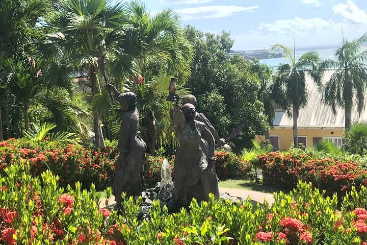 Private St. Thomas Island Tour: Magen's Bay, Charlotte Amalie & Local Culture photo 2