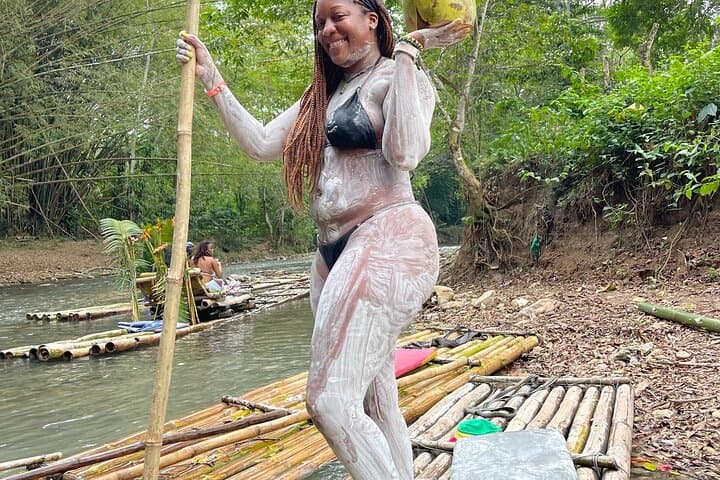 Negril Bamboo Rafting & Rick's Cafe Private Tour — River Rafting to Sunset Cliff Jumps photo 2