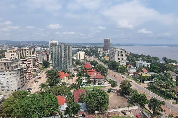 Private Kinshasa Walking Tour: Palace, Market & Botanical Gardens photo 2