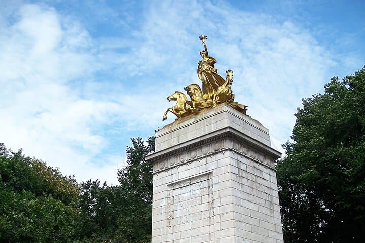 Central Park Wonders and Secrets: Guided Shared Walking Tour photo 4