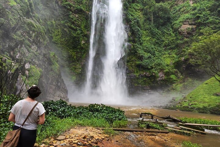 Volta Region Waterfalls & Monkey Sanctuary: 2-Day Hiking and Lakefront Overnight from Accra photo 2