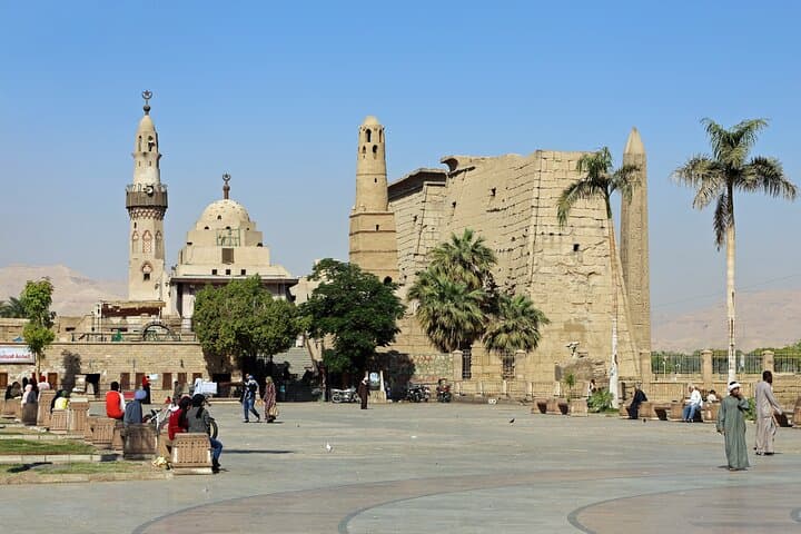 Luxor by Horse Carriage: 5-Hour Private Tour of Karnak, Sphinx Avenue & Luxor Temple photo 4