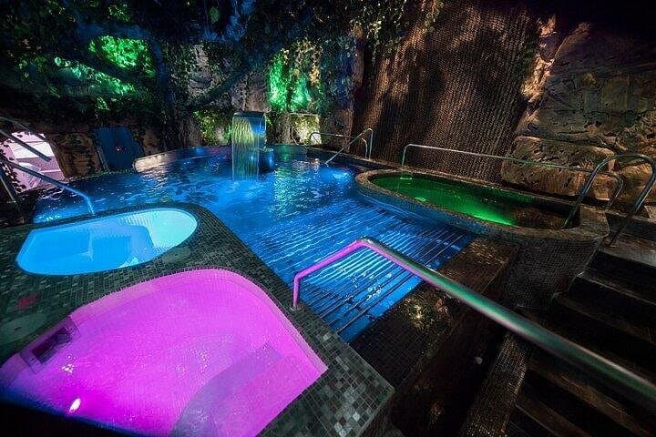 Medellín Hydrotherapy & Caviar Facial: 2.5-Hour Rejuvenation Spa Experience photo 5