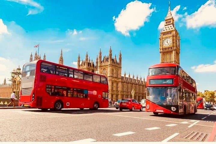 Private Stansted Airport Transfer to London with Meet & Greet photo 3