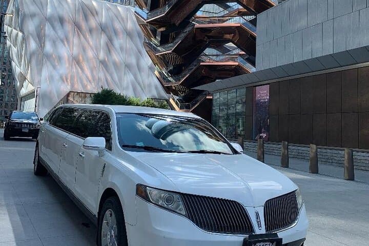 Private Limousine Day Trip to Woodbury Common Premium Outlets from NYC photo 4