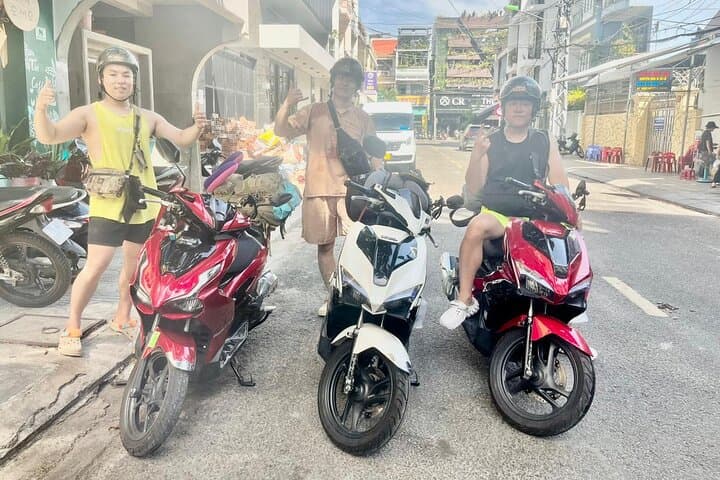 Learn to Ride: Motorbike Lesson in Nha Trang for Vietnam Roads photo 3