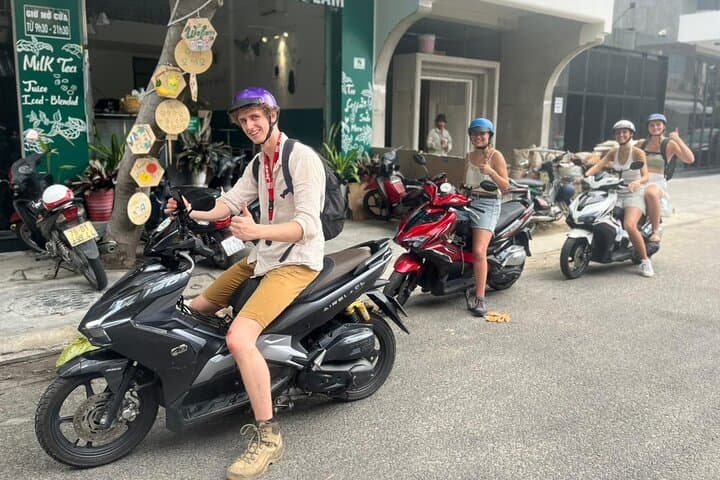 Learn to Ride: Motorbike Lesson in Nha Trang for Vietnam Roads photo 5