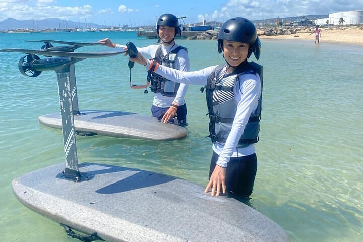 Learn to eFoil in Honolulu: 2-Hour Group eFoil Lesson at Ala Moana photo 2