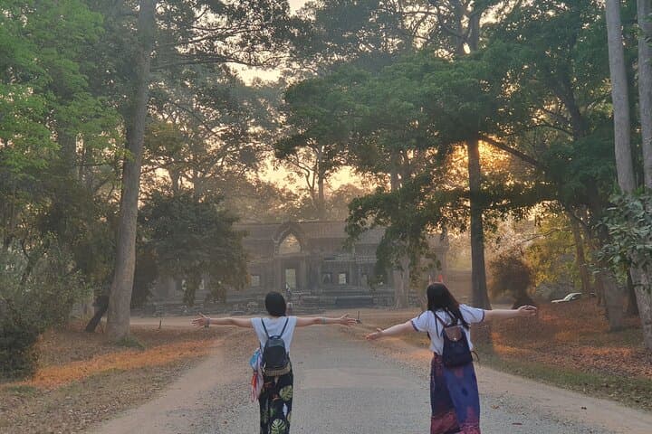 Two-Day Siem Reap Temples & Kulen Mountain Tour — Angkor Wat, Ta Prohm & Tonle Sap photo 5