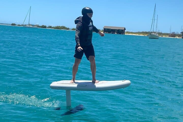 Learn to eFoil Near Waikiki: Premium Lessons at Sand Island photo 4