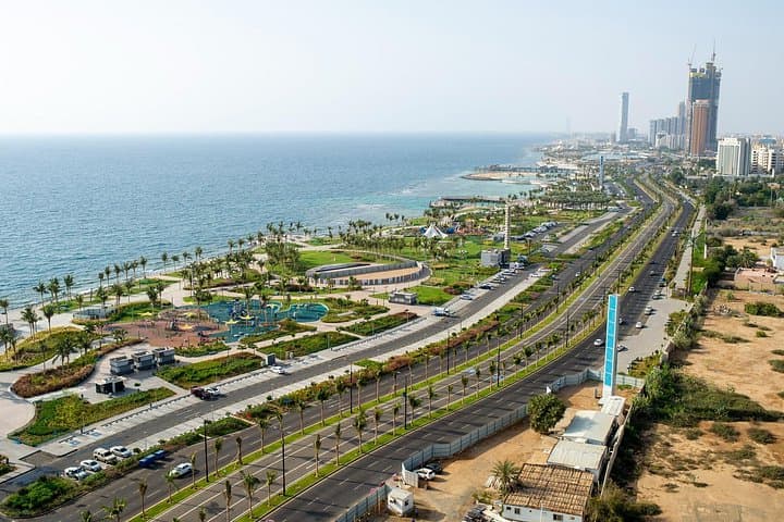 Private Full-Day Shore Tour of Jeddah: Al-Balad, Nasseef House & Corniche photo 2