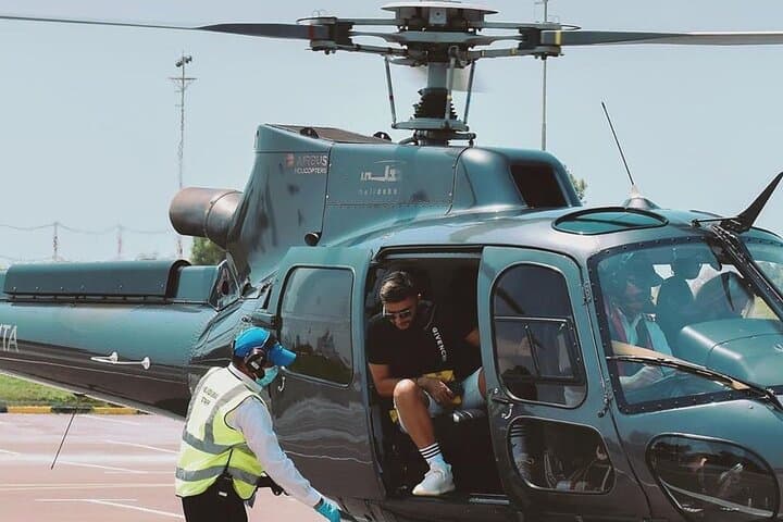Skyline & Sand: Helicopter Tour Over Dubai’s Icons