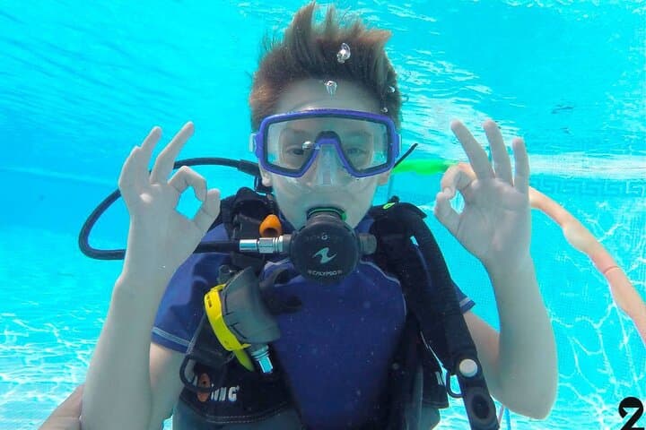 Kids Bubble Maker Pool Dive in Costa Adeje — 2-Hour Intro to Diving