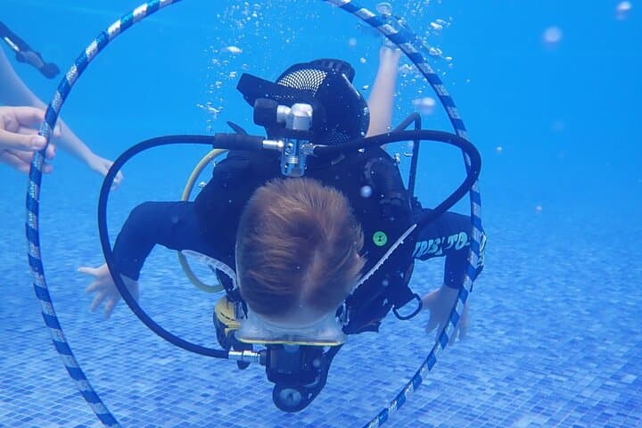 Kids Bubble Maker Pool Dive in Costa Adeje — 2-Hour Intro to Diving photo 2