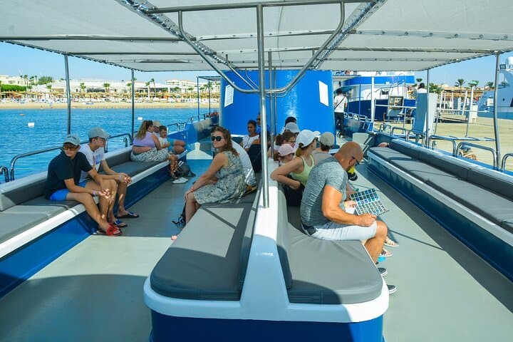 Makadi Bay Semi-Submarine and Snorkeling Half-Day Tour — Coral Reefs Near Hurghada photo 4