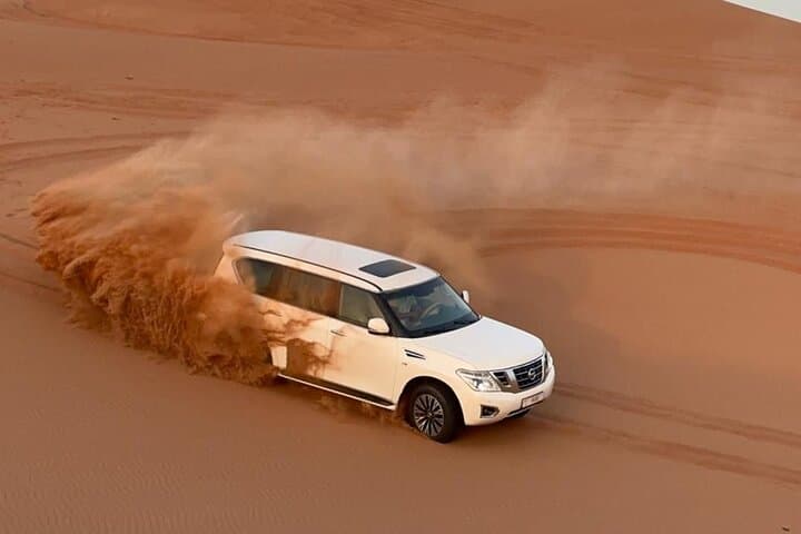Dubai Evening Dune Bashing & Live BBQ: Private Premium Sunset Desert Safari