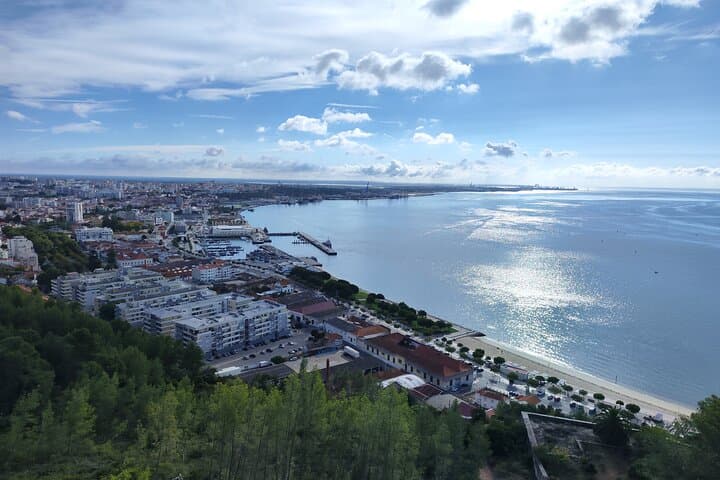 Setúbal Peninsula Day Tour: Arrábida, Sesimbra & Palmela from Lisbon