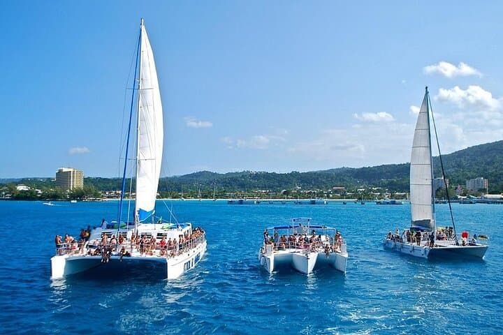 Catamaran to Dunn's River Falls: Snorkel, Sail and Climb from Ocho Rios photo 4