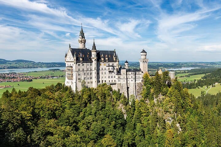 Private Zugspitze & Neuschwanstein Day Trip from Munich: Skip-the-Line Castle, Cable Car & Lunch photo 3