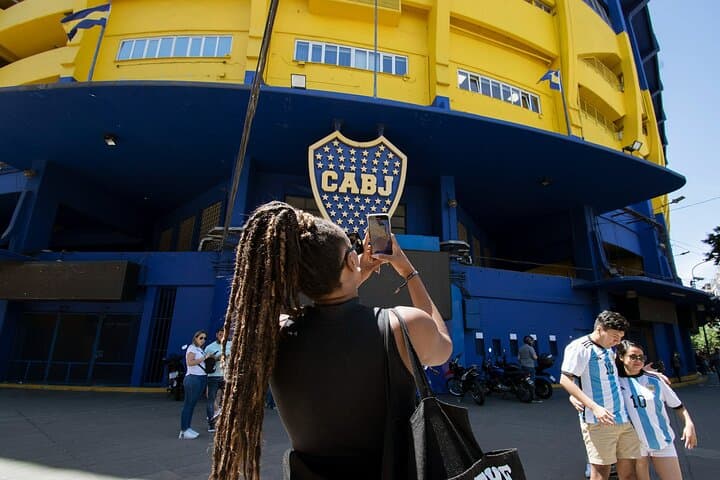 South of the City: Buenos Aires Walking Tour of San Telmo, La Boca & Plaza de Mayo photo 2
