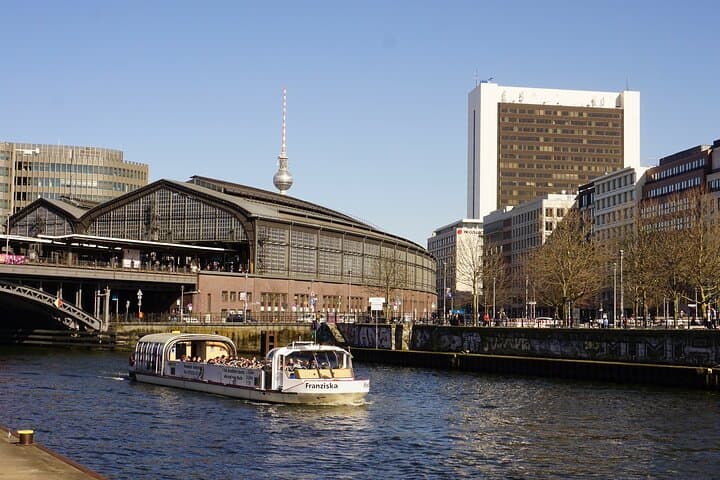 Berlin River Cruise: 1-Hour Bilingual Boat Tour on the Spree photo 2