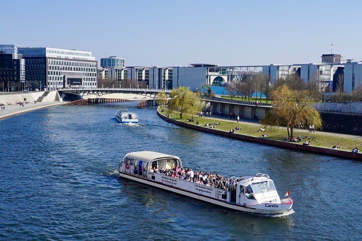 Berlin River Cruise: 1-Hour Bilingual Boat Tour on the Spree photo 4