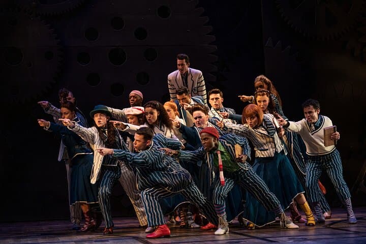 Wicked on Broadway: Inside the Gershwin Theatre's Oz photo 6