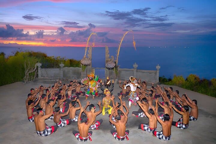 Bali Legendary Sunsets: Private Tanah Lot and Uluwatu Tour photo 3
