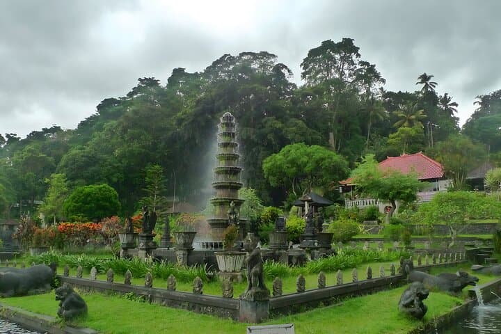 East Bali Full-Day: Gate of Heaven, Tirta Gangga, Taman Ujung & Virgin Beach photo 3
