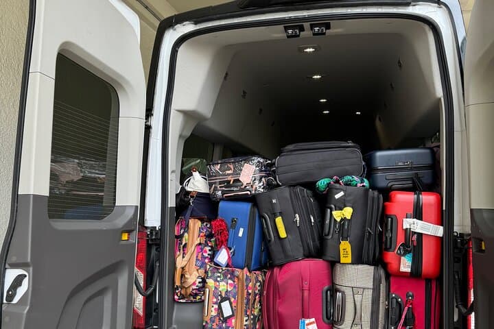 Waikiki to HNL: Private 12‑Passenger Van Transfer for Easy Arrival and Departure photo 6