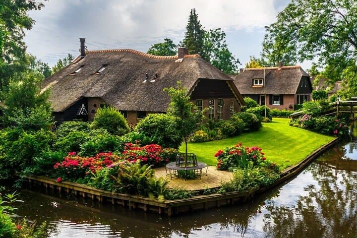 Giethoorn & Zaanse Schans: Private Windmill Day Tour from Amsterdam photo 4