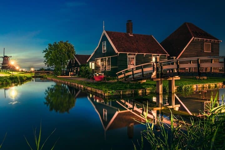 Giethoorn & Zaanse Schans: Private Windmill Day Tour from Amsterdam photo 6