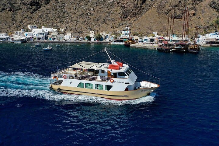 Santorini Full-Day Volcano Cruise, Hot Springs and Oia Sunset photo 6
