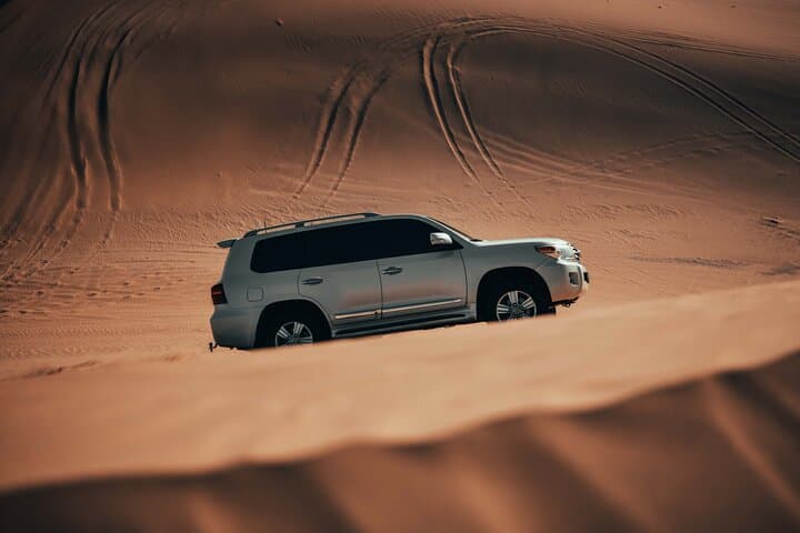 Dubai Premium Evening Desert Safari — Luxury Sunset Dune Bash & Desert Camp Experience