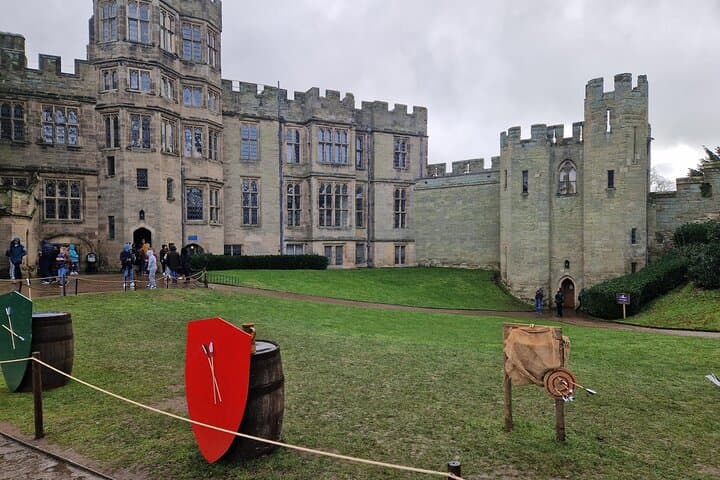 Full-Day Private Tour: Warwick Castle & Stratford-upon-Avon from London