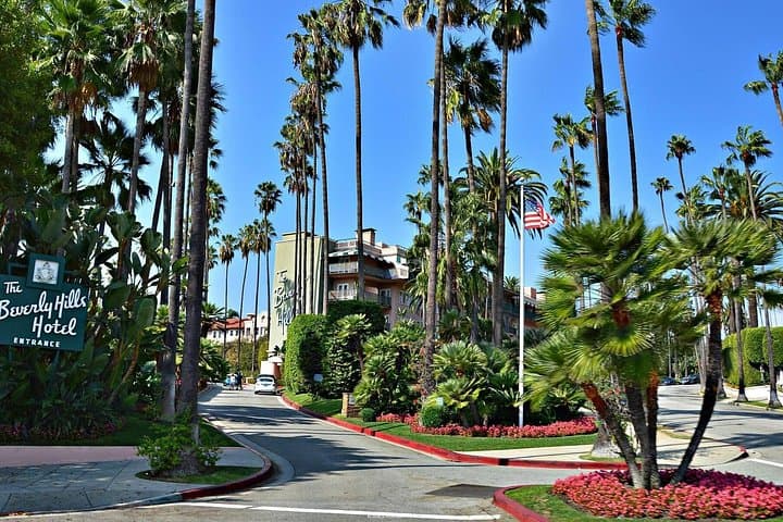 Best of Los Angeles Private Full-Day Driving Tour — Griffith, Hollywood & Beach Highlights photo 4