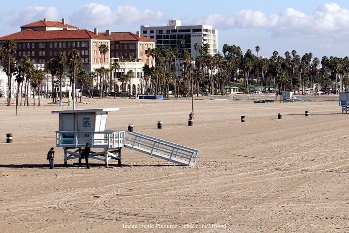 Venice Beach Private Walking Tour — 2-Hour Neighborhood Highlights photo 2
