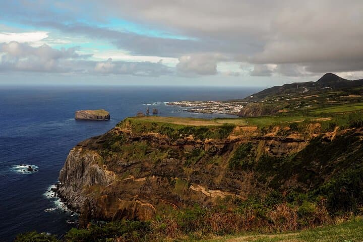 Sete Cidades Day Tour: Lagoa das Sete Cidades, Pineapple Plantations & West Coast Views photo 5
