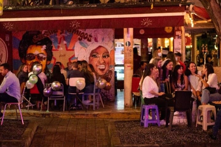 Comuna 13 Night Graffiti Tour by Metro Cable — Medellín After Dark photo 4