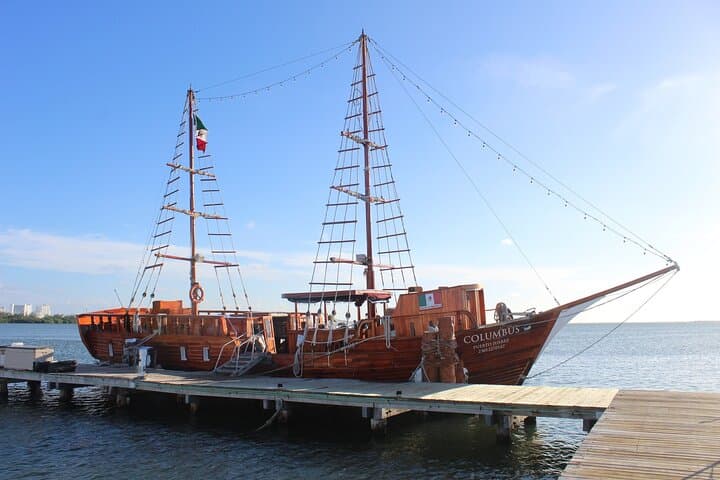 Romantic Dinner Cruise on Nichupté Lagoon: Spanish Galleon Evening in Cancun photo 6