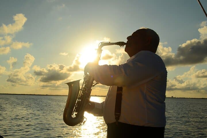 Romantic Dinner Cruise on Nichupté Lagoon: Spanish Galleon Evening in Cancun photo 5