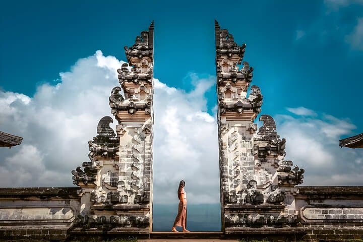 Bali Volkswagen Gates of Heaven Tour — Lempuyang, Tirta Gangga & Virgin Beach photo 2