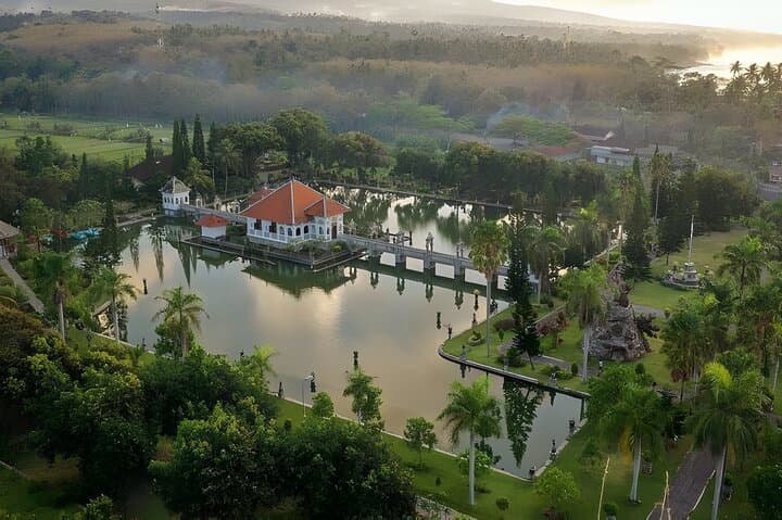 East Bali Full-Day: Gate of Heaven, Tirta Gangga, Taman Ujung & Virgin Beach photo 2