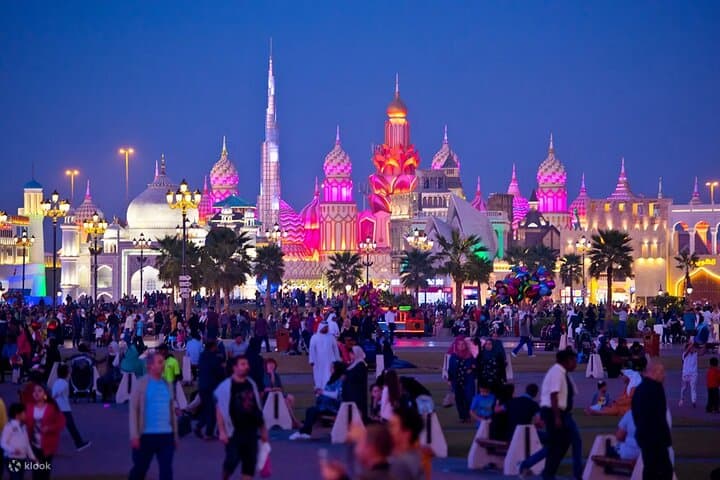 Miracle Garden, Dubai Frame & Global Village: One-Day Dubai Combo Guide photo 4