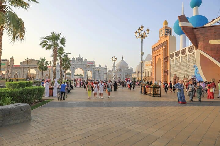 Miracle Garden, Dubai Frame & Global Village: One-Day Dubai Combo Guide photo 6